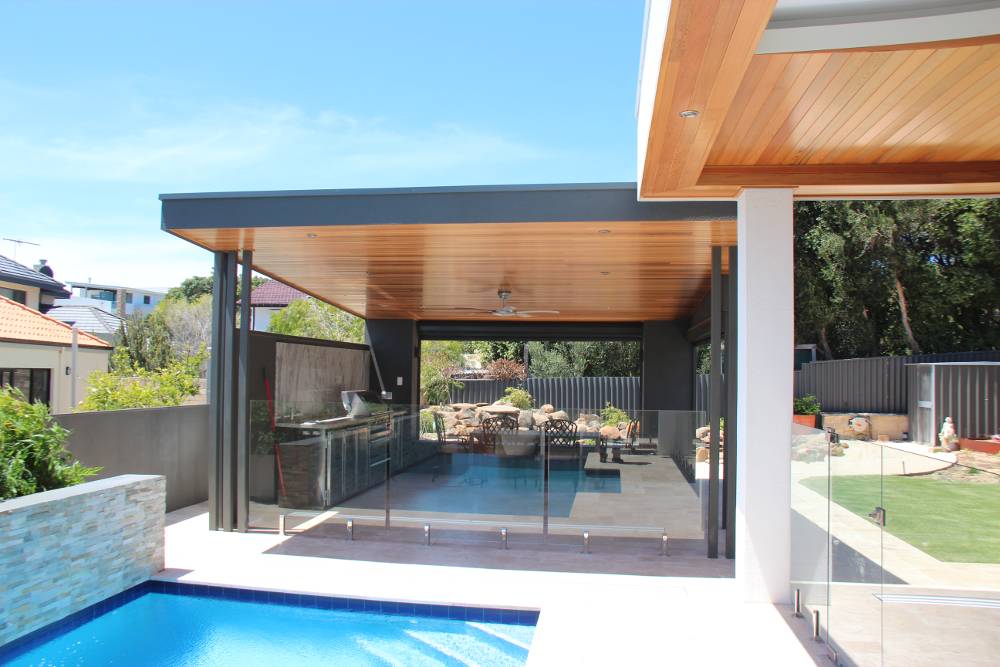 Residential cedar patio and shade structure by Perth Better Homes